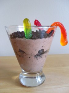Dirt and Worms dessert